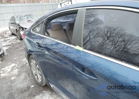 2015 Hyundai Sonata Sport z USA, uszkodzony, nr VIN 5NPE34AF9FH071653